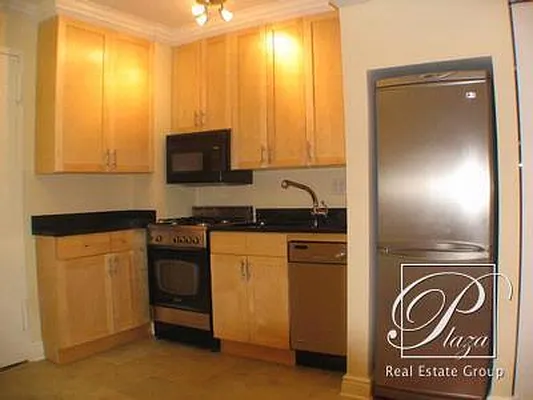 Rented by Plaza Real Estate Group | media 13
