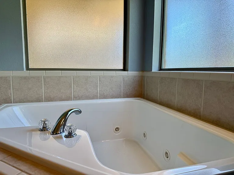 613 Oak Creek Dr — Photo 13