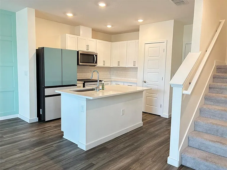 553 John L Mica Way — Photo 11