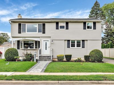218 Gilling Road, Seaford, NY, 11783