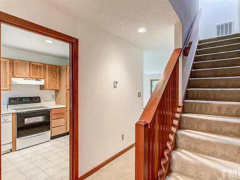 310 Cedarwood Ln #310 — Photo 5