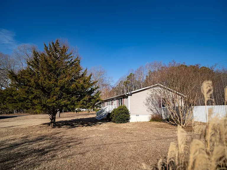400 Brent Pl — Photo 3