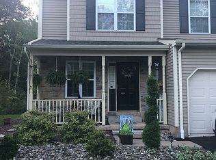 14 Sand Hollow Dr, Drums, PA 18222