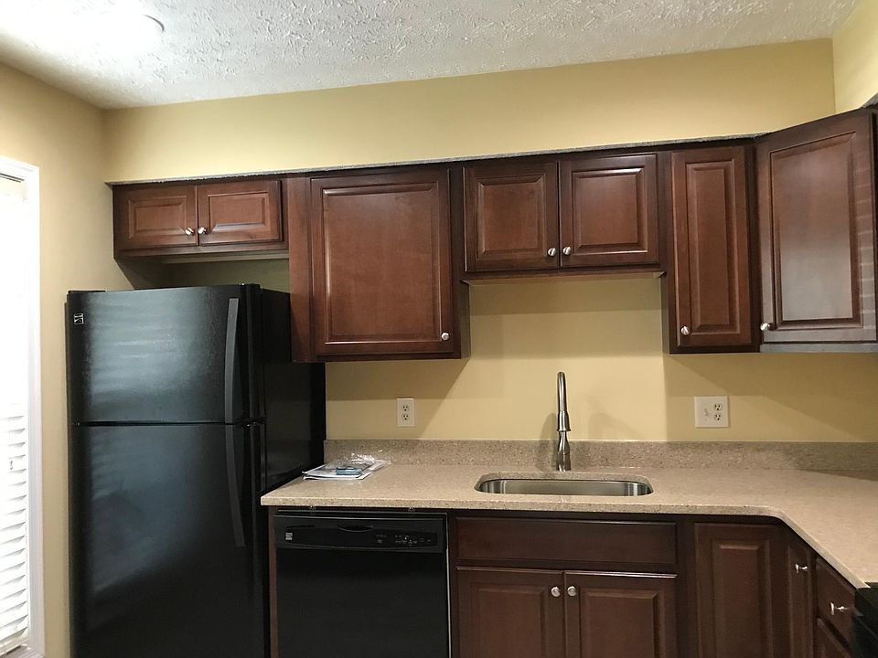 1st image of 5716 Independence Cir