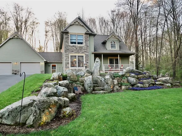 791 Latonka Dr, Mercer, PA 16137