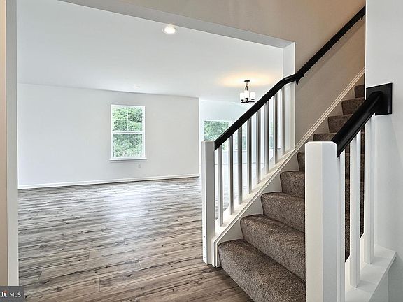 5th image of Emily Plan At Hickory Pointe
