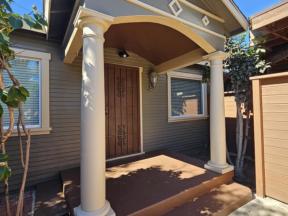 291 Redondo Ave