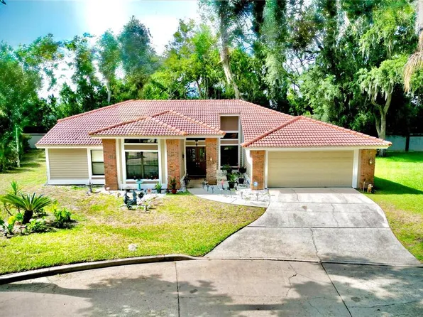 5455 Pinebark Ln, Wesley Chapel, FL 33543