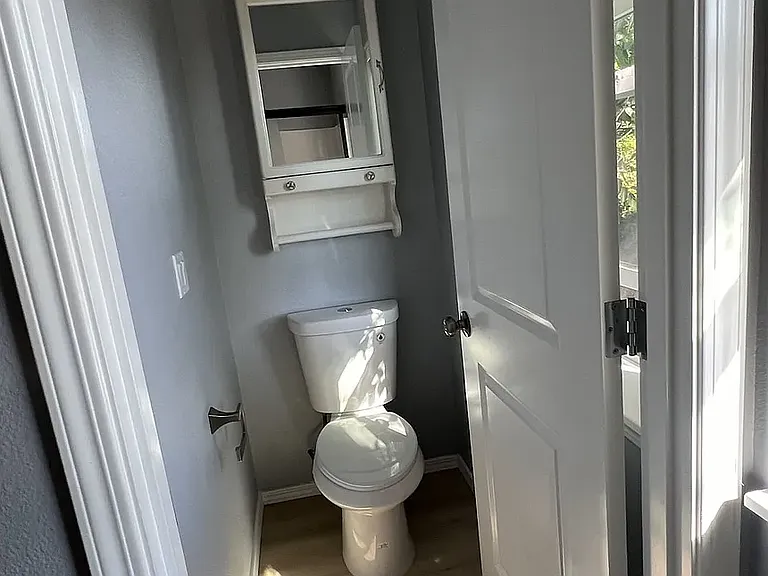 13614 Gaffney Ln — Photo 24