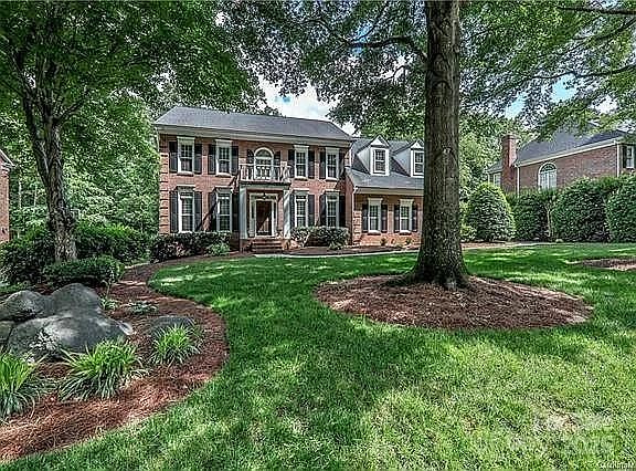 4th image of 7200 Graybeard Ct