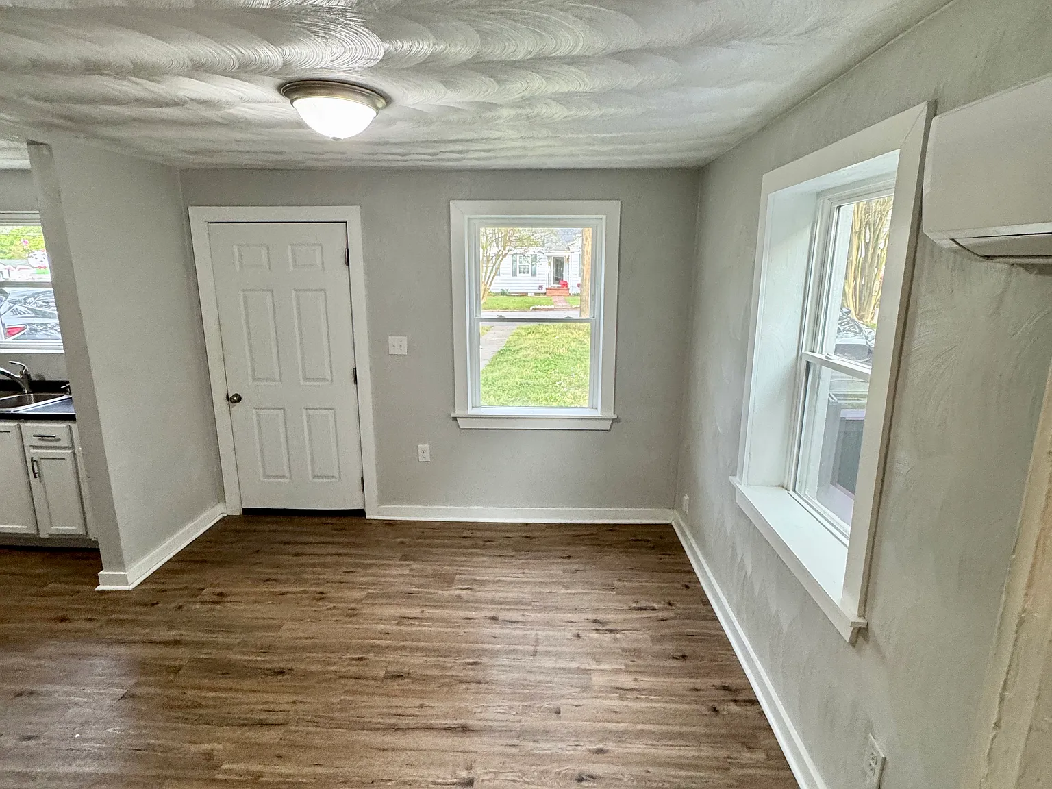 1 bed, 502 sqft, $1,000 — Photo 2