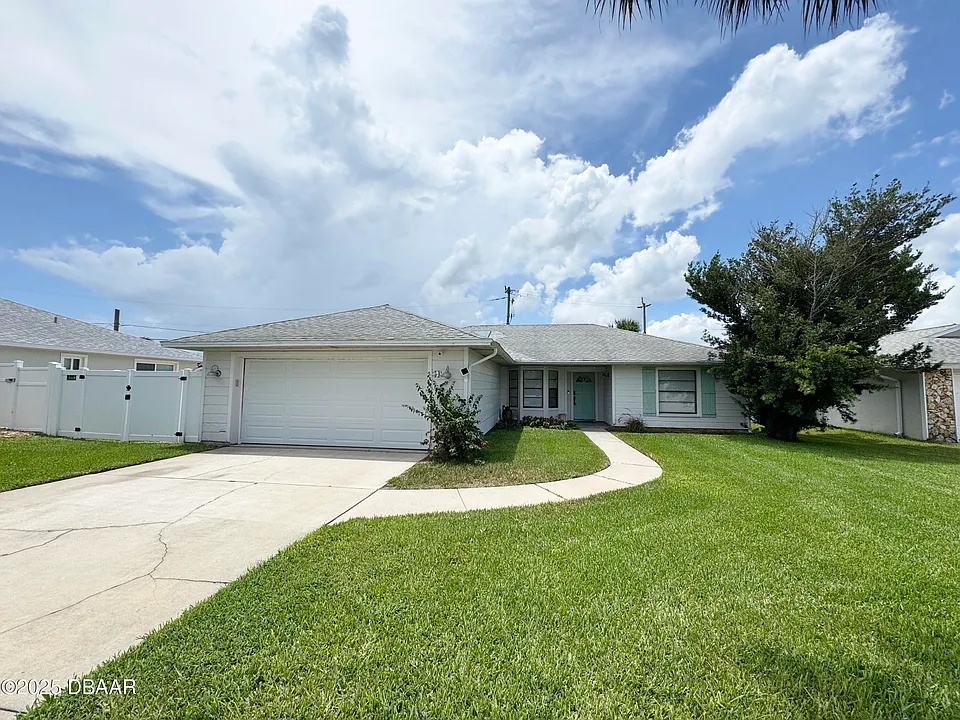 54 Capistrano Dr