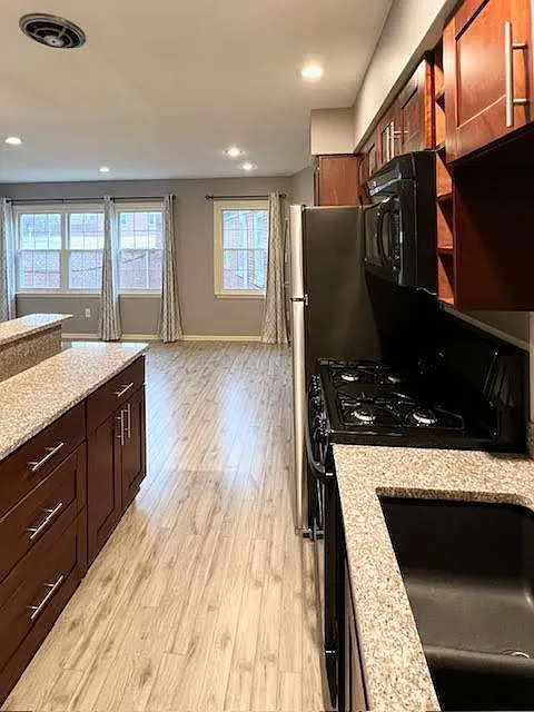 20301 Shelburne Rd — Photo 4
