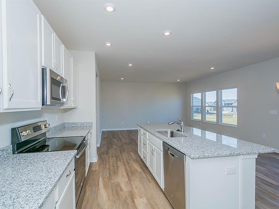 3rd image of 2621 Leonardo Way
