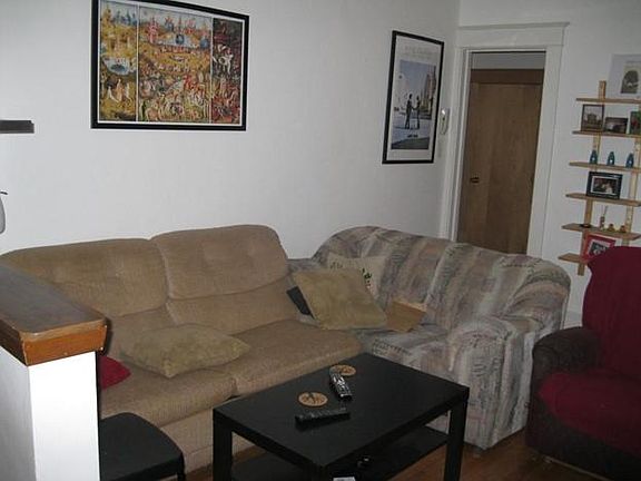 3rd image of 2210 Garfield Ave #1