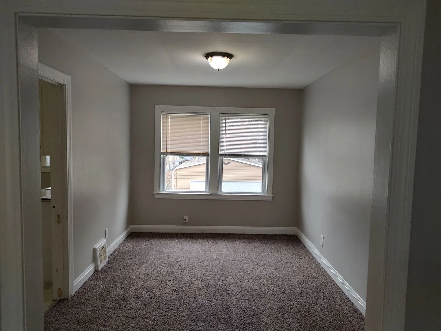 44th Street Apts. — Photo 4