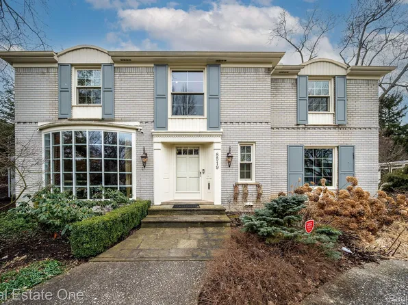 8519 Hendrie Blvd, Huntington Woods, MI 48070