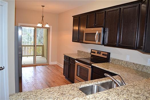 5th image of 42 Cypress Cir