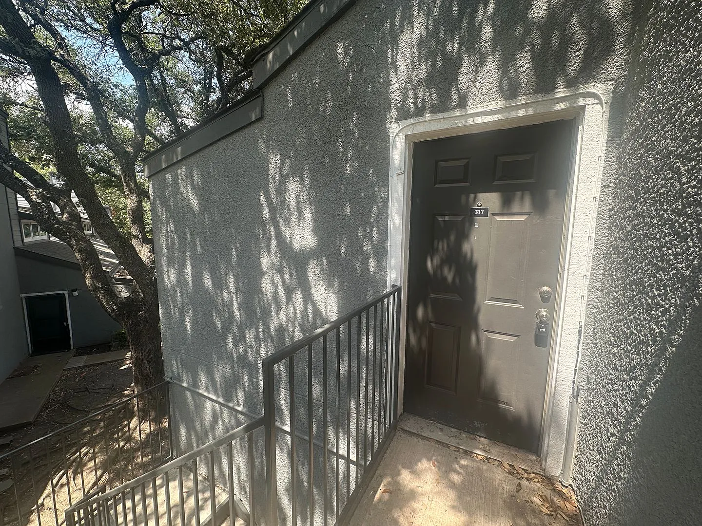 1 bed 1 bath unit for rent in Dallas! — Photo 2