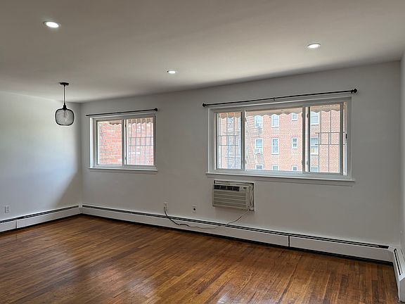 2nd image of 13533 Coolidge Ave Floor 3
