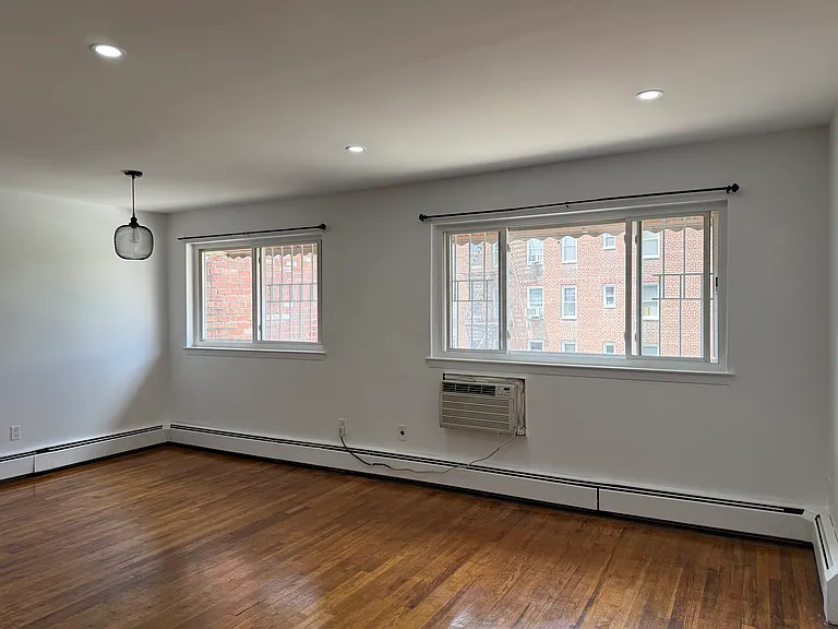 13533 Coolidge Ave #3 — Photo 2