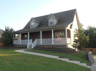1037 Running Brook Dr, Lawrenceburg, KY 40342