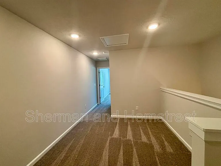 1101 Clareton Dr — Photo 15