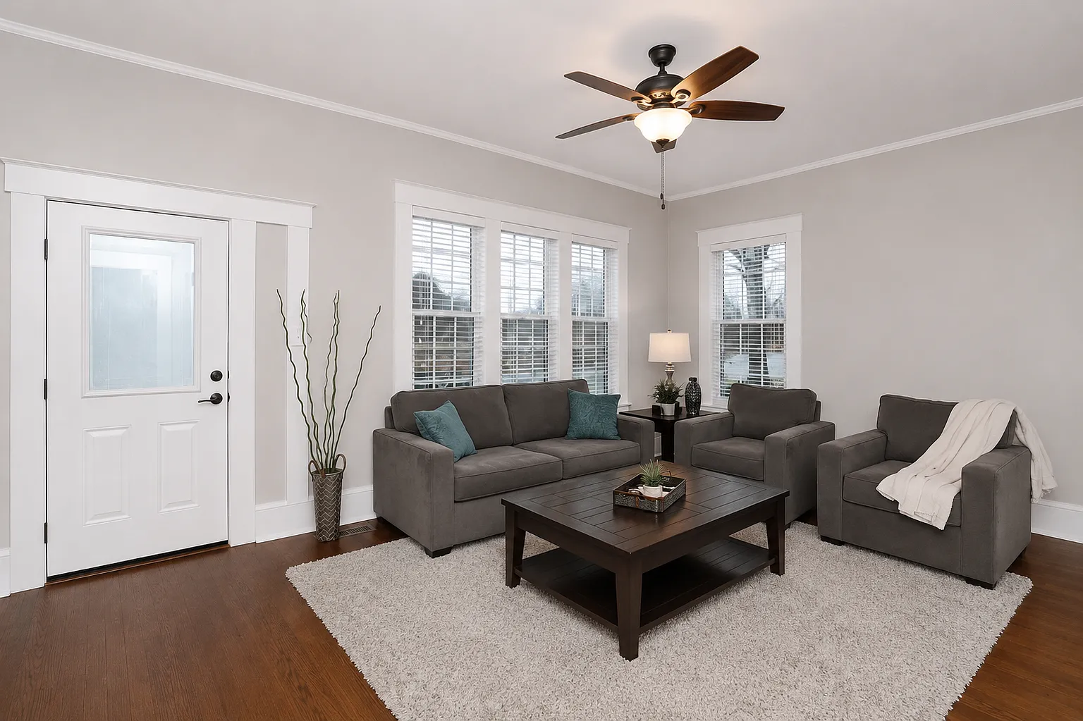 3 bed, 1710 sqft, $2,250 — Photo 3