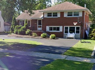 39 W Madison St, Villa Park, IL