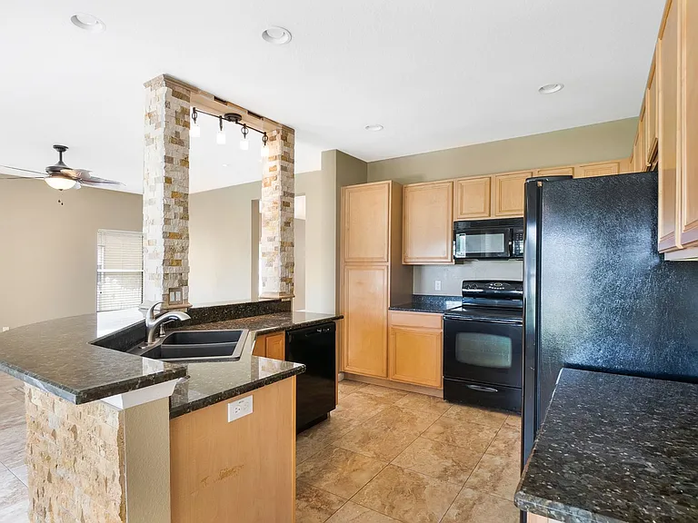 10706 Cypress Trail Dr — Photo 6