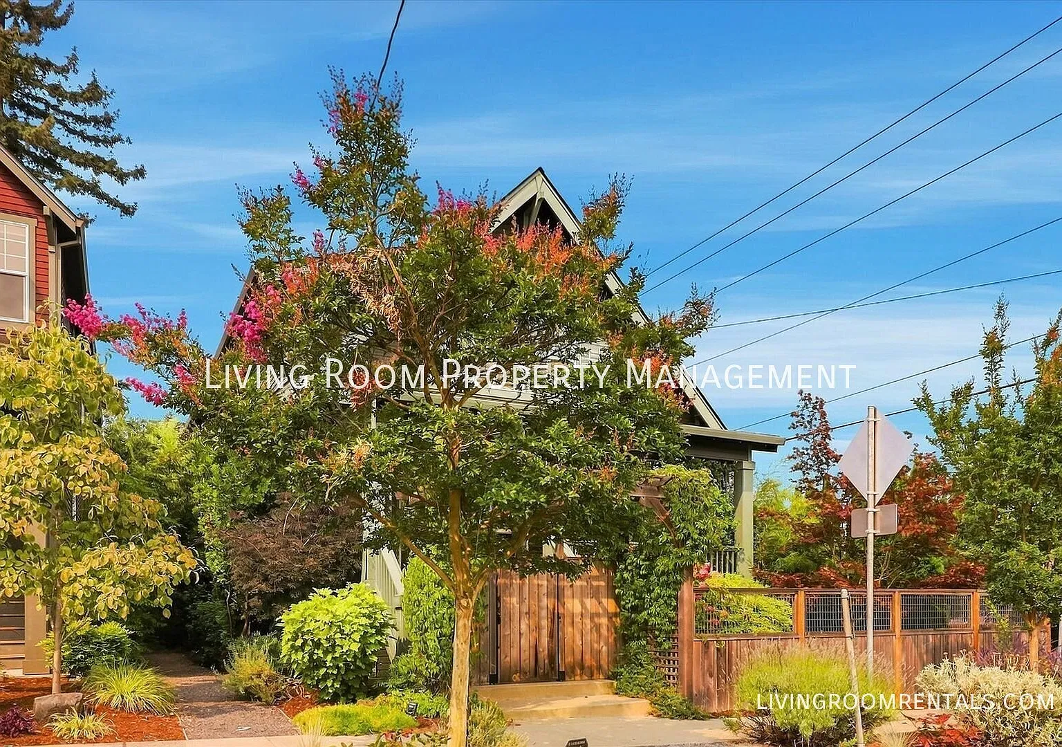 Stunning Concordia Craftsman | 4BR+Bonus Spaces/3.5BA + ADU + Detached Two-Car Garage w/Studio Space — Photo 3