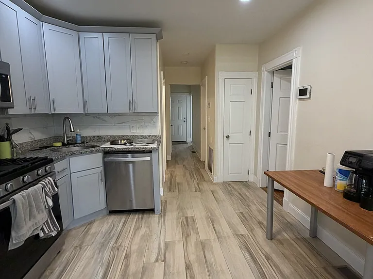 24 Howell St #1 — Photo 10