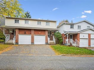 301 Bluevale St N #E, Waterloo, ON N2J4H6