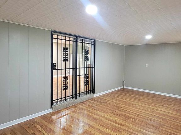 5th image of 3515 Newton Dr