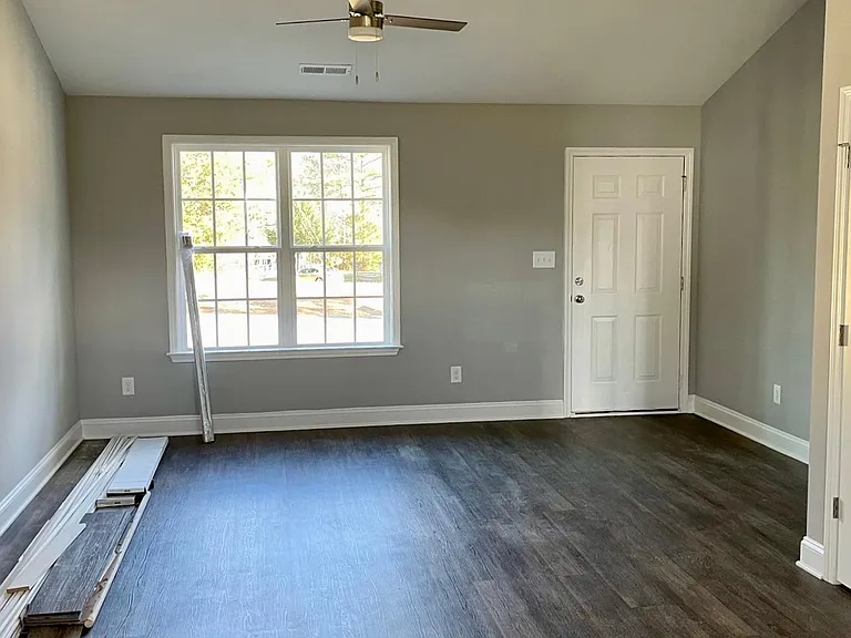 180 Howard Harris Rd #A — Photo 4