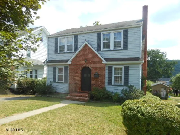 1202 Walnut St, Hollidaysburg, PA 16648