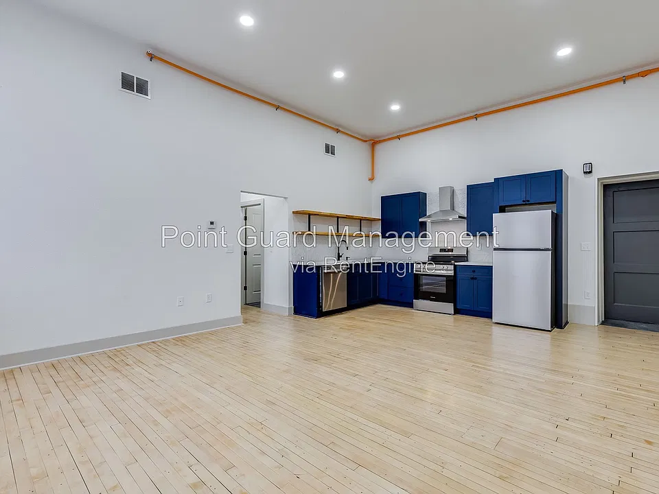 301 S Meridian Ave #208