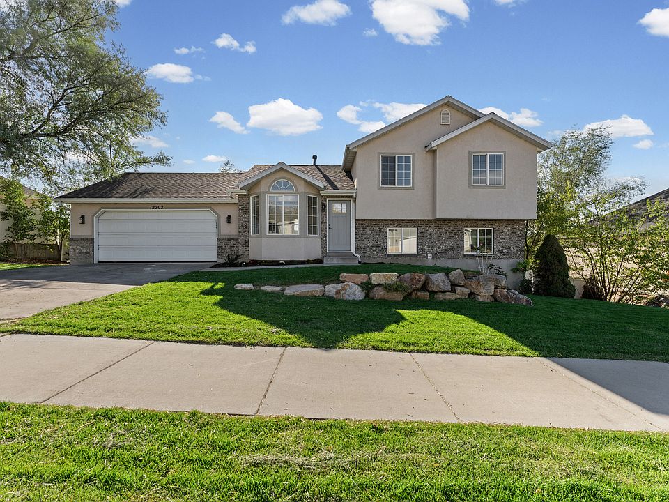 1st image of 12202 S Jonathan View Ln