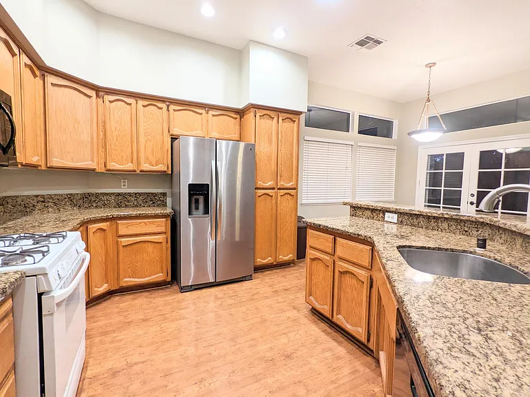 8128 Bramfield Way — Photo 7