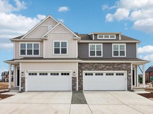 935 Lagom Way, Oconomowoc, WI 53066