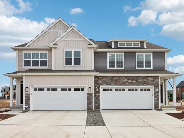 944 Glencoe LANE, Oconomowoc, WI 53066