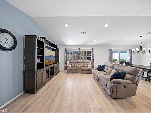 3rd image of 33099 Rustlers Rd