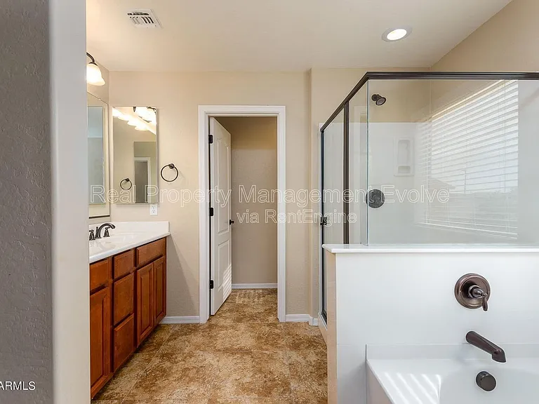 1544 E Hummingbird Way — Photo 22