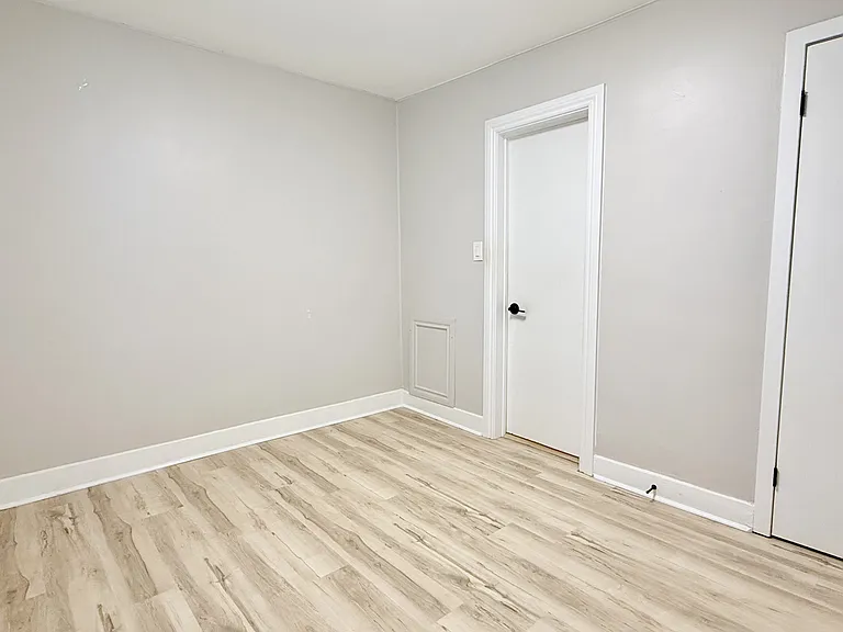 308 Askin Ave #5 — Photo 7