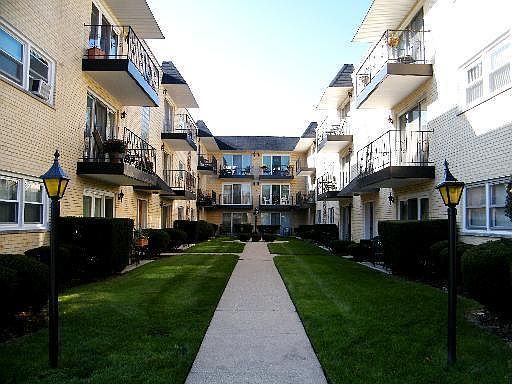 1st image of 6478 N Northwest Hwy APT 101