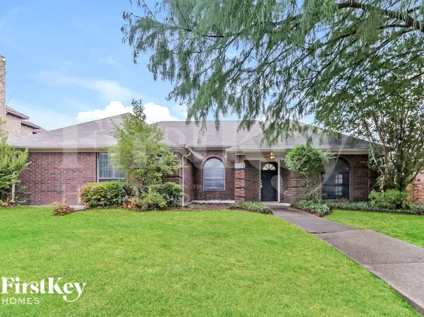 1008 Micarta Dr, Mesquite, TX 75181