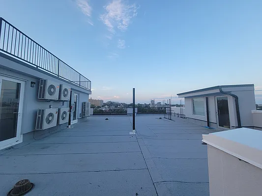 Rented by Friedman Mayer, LREB | media 9