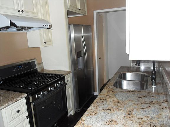 5th image of 1647 S Bundy Dr APT 209