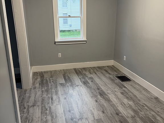 5th image of 10052 Railroad St APT 2