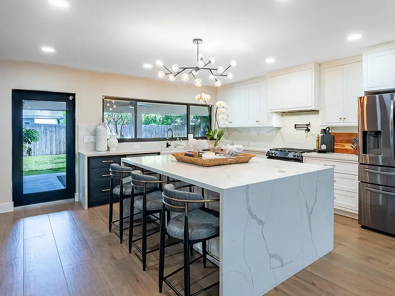 335 Franklin Rd — Photo 2